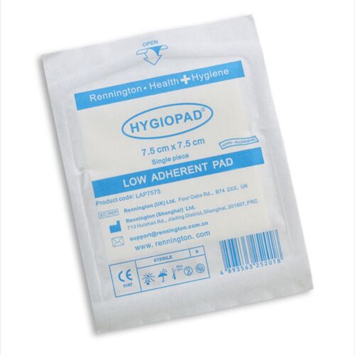 CLICK MEDICAL LOW ADHERENT DRESSING 7.5x7.5cm Bx 25 Thumbnail